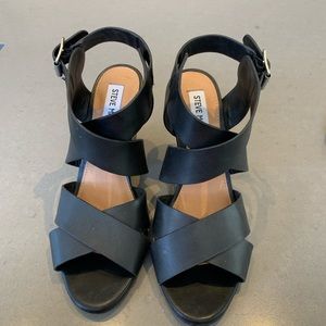 NWOT Steve Madden Platforms